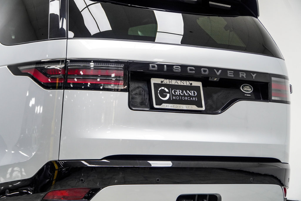 Used 2023 Land Rover Discovery HSE R-Dynamic AWD/4WD image 17