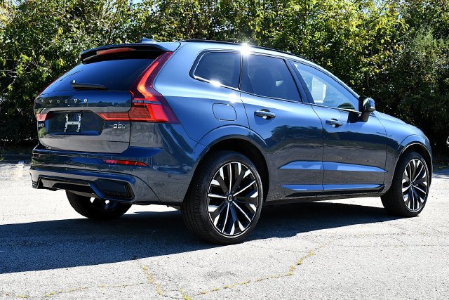 Certified 2026 Volvo XC60 B5 Ultra AWD/4WD image 7