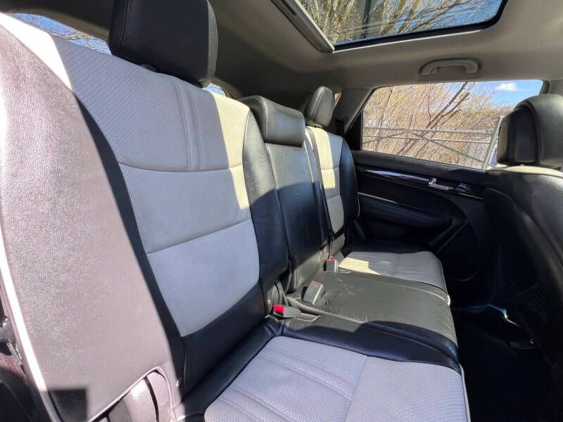 Used 2013 Kia Sorento SX w/ SX Premium Pkg image 12