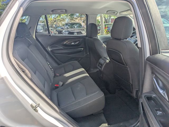 Used 2022 GMC Terrain SLE image 17
