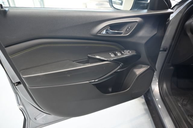 New 2026 Chevrolet Trax LT w/ Sunroof Package FWD image 25