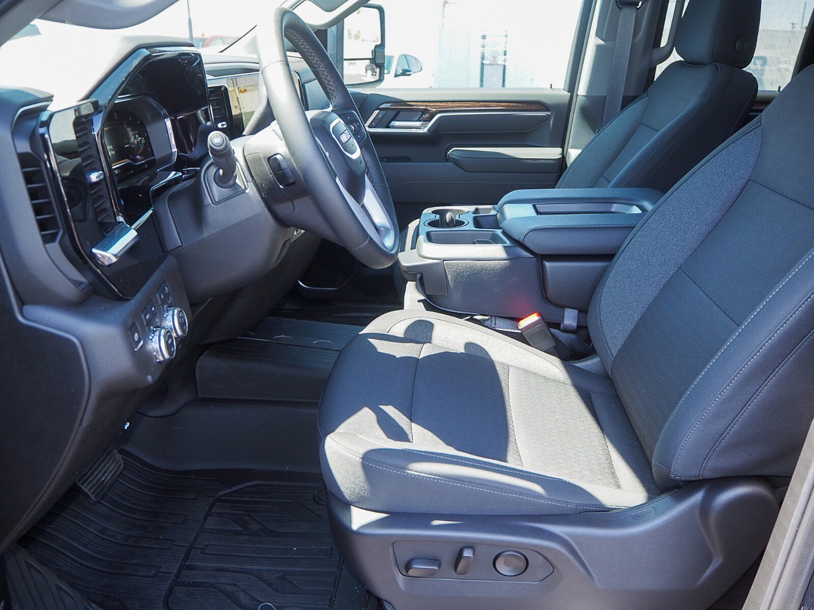 New 2025 GMC Sierra 2500 SLE w/ SLE Value Package; image 6