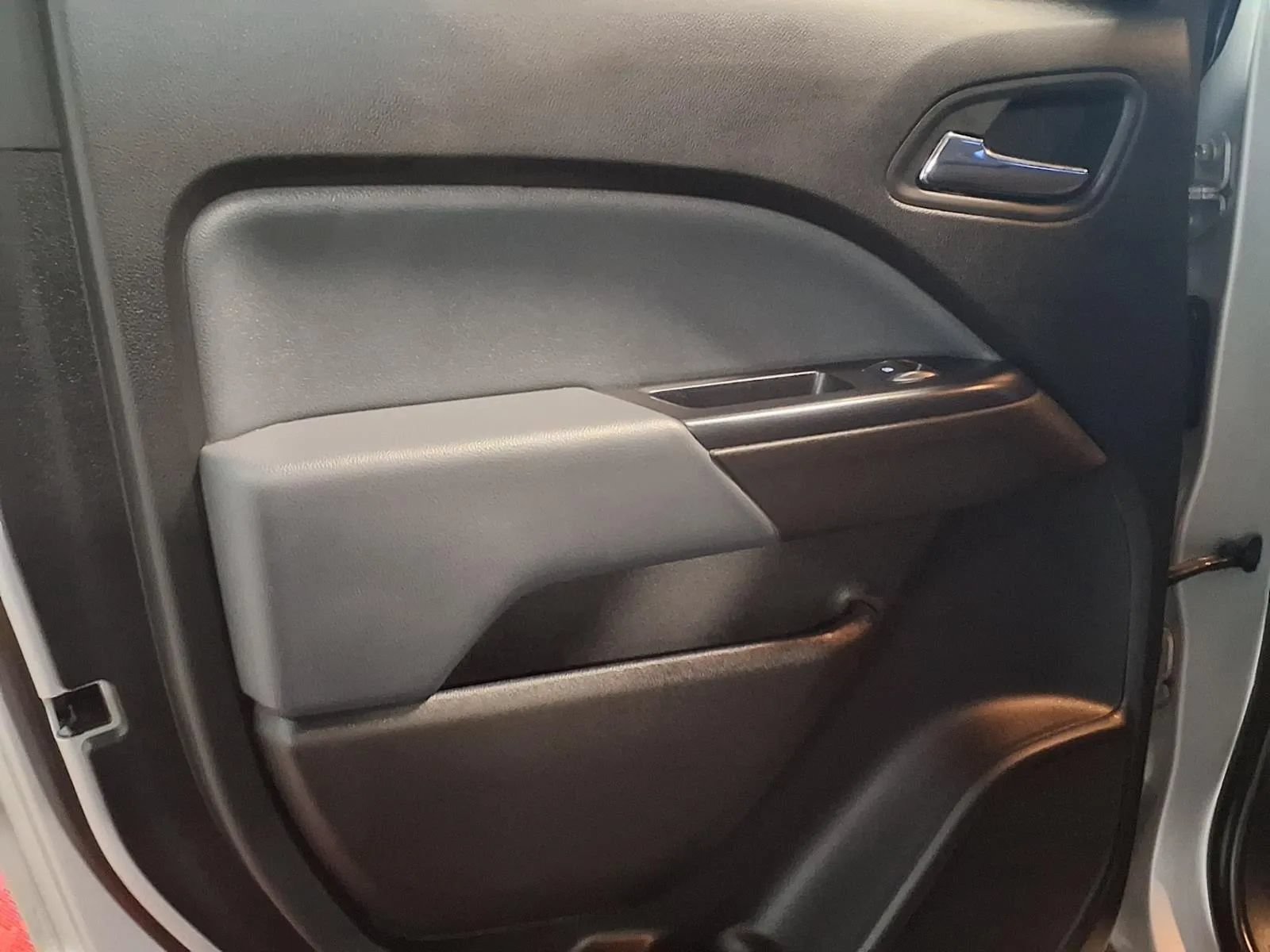 Used 2019 Chevrolet Colorado Z71 AWD/4WD image 12