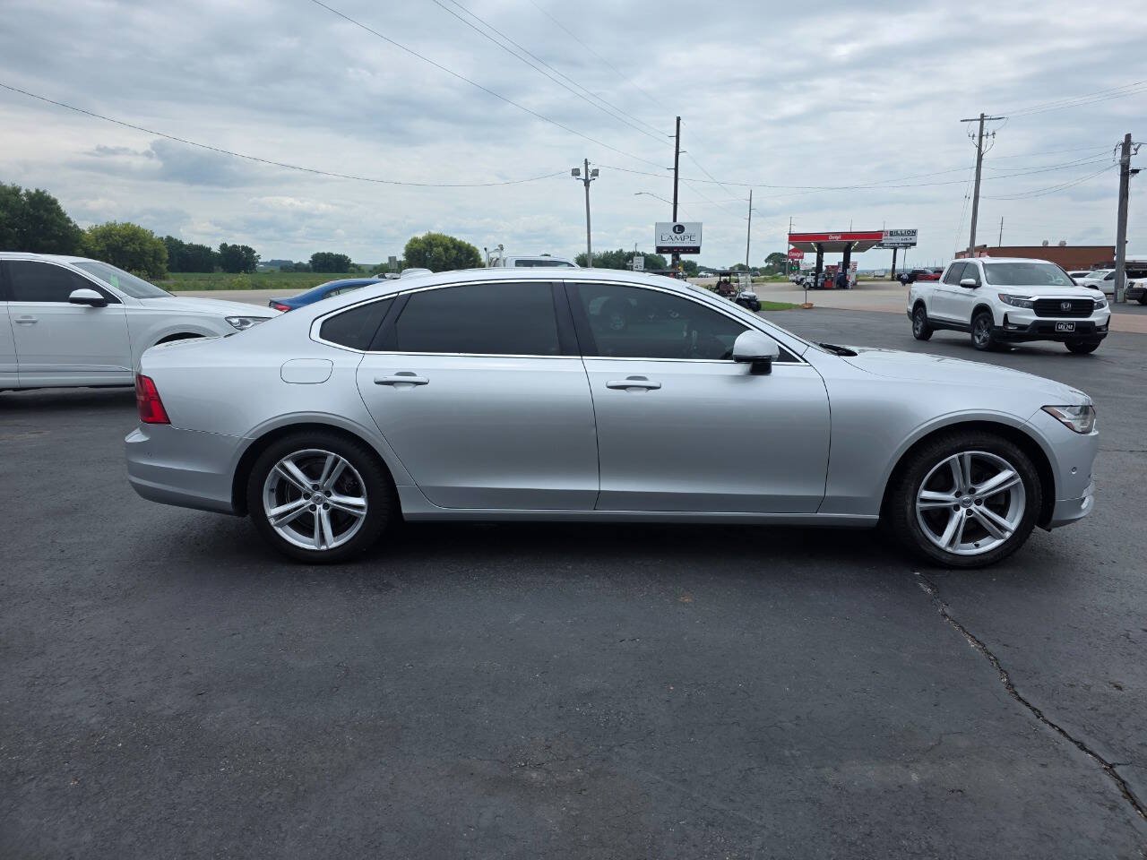 Used 2018 Volvo S90 T5 Momentum w/ Convenience Package FWD image 6