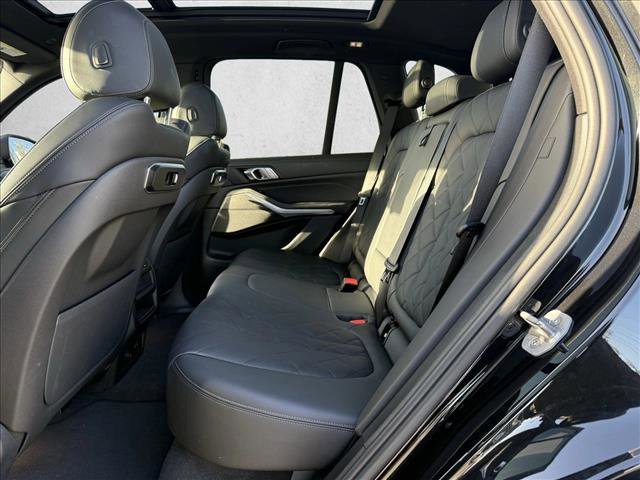 Used 2024 BMW X5 sDrive40i w/ Parking Assistance Package RWD image 14