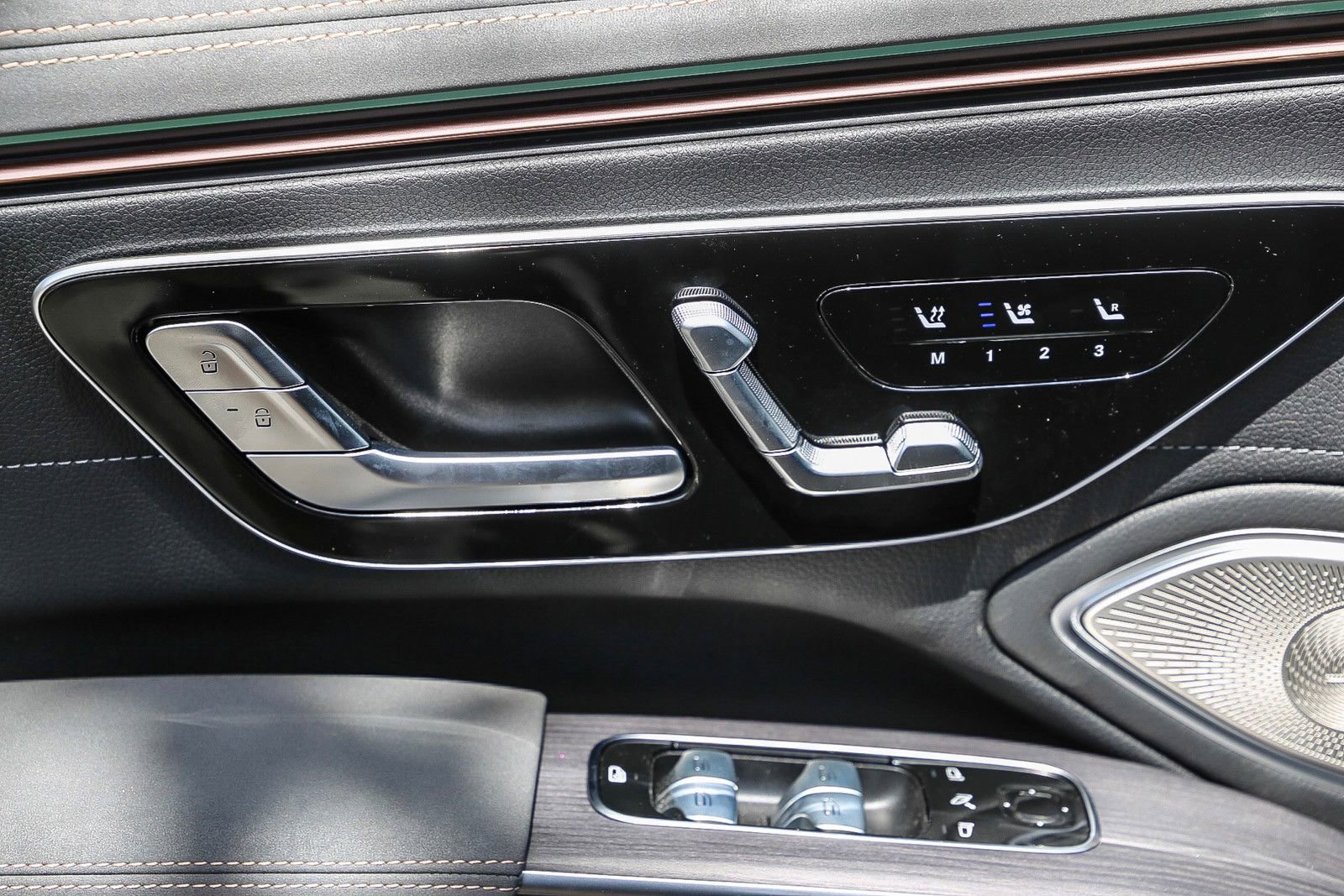 Used 2024 Mercedes-Benz EQS 580 4MATIC Sedan image 29