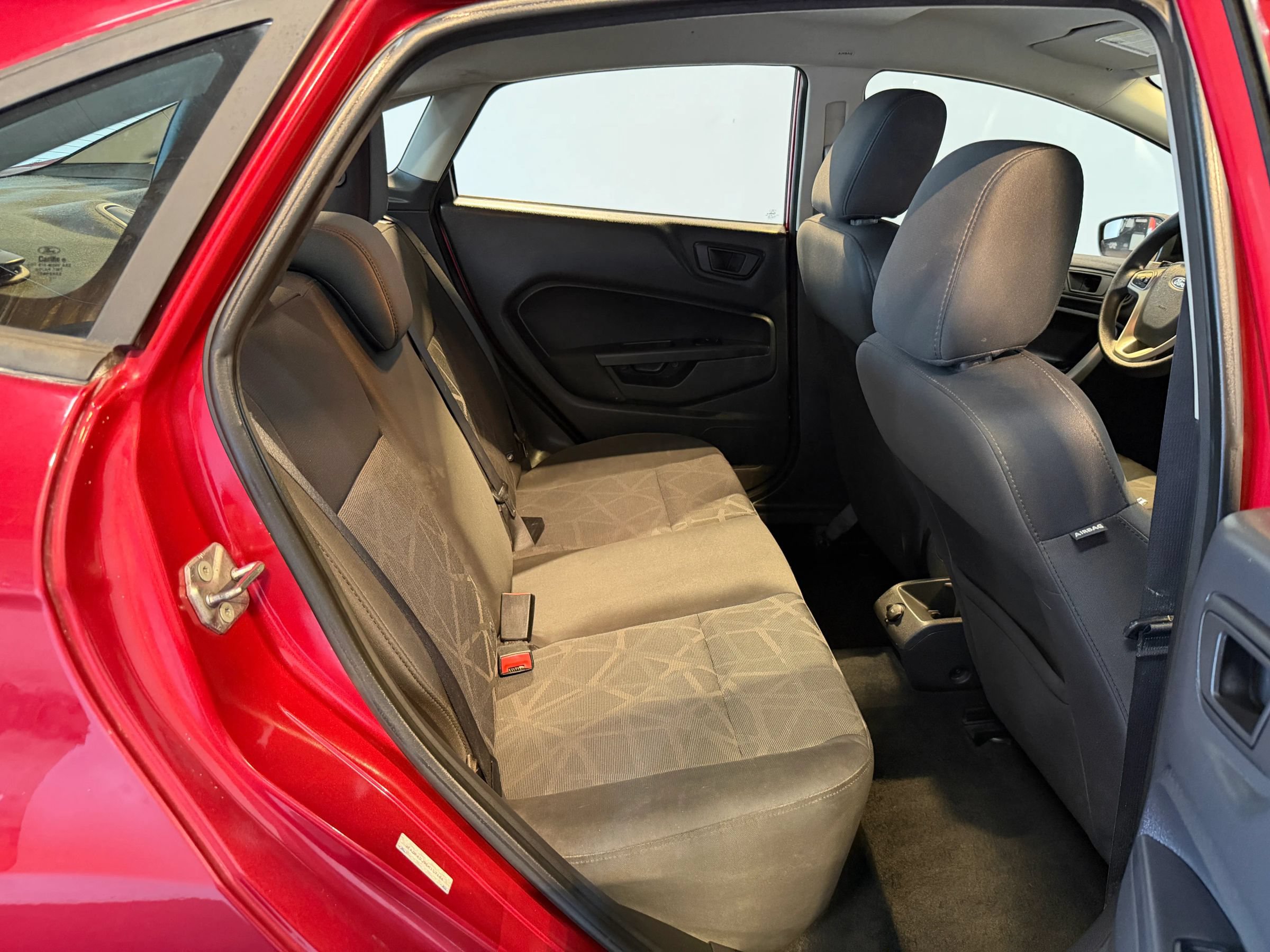Used 2012 Ford Fiesta SE w/ Super Fuel Economy Pkg FWD image 29