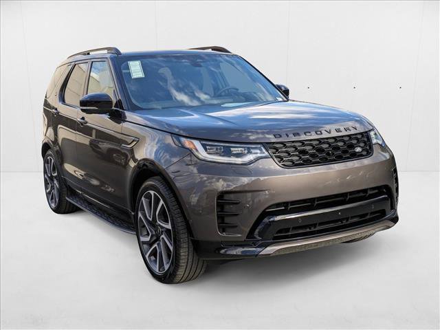 New 2024 Land Rover Discovery Dynamic SE image 6