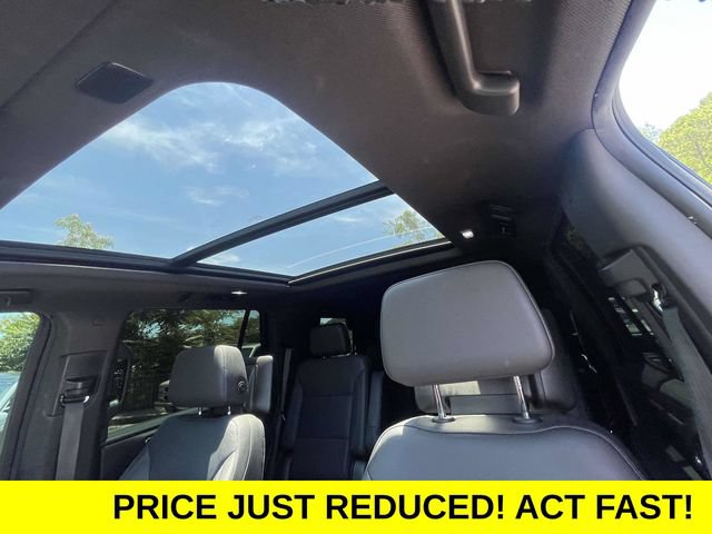 Used 2023 Chevrolet Tahoe Z71 w/ Luxury Package AWD/4WD image 21