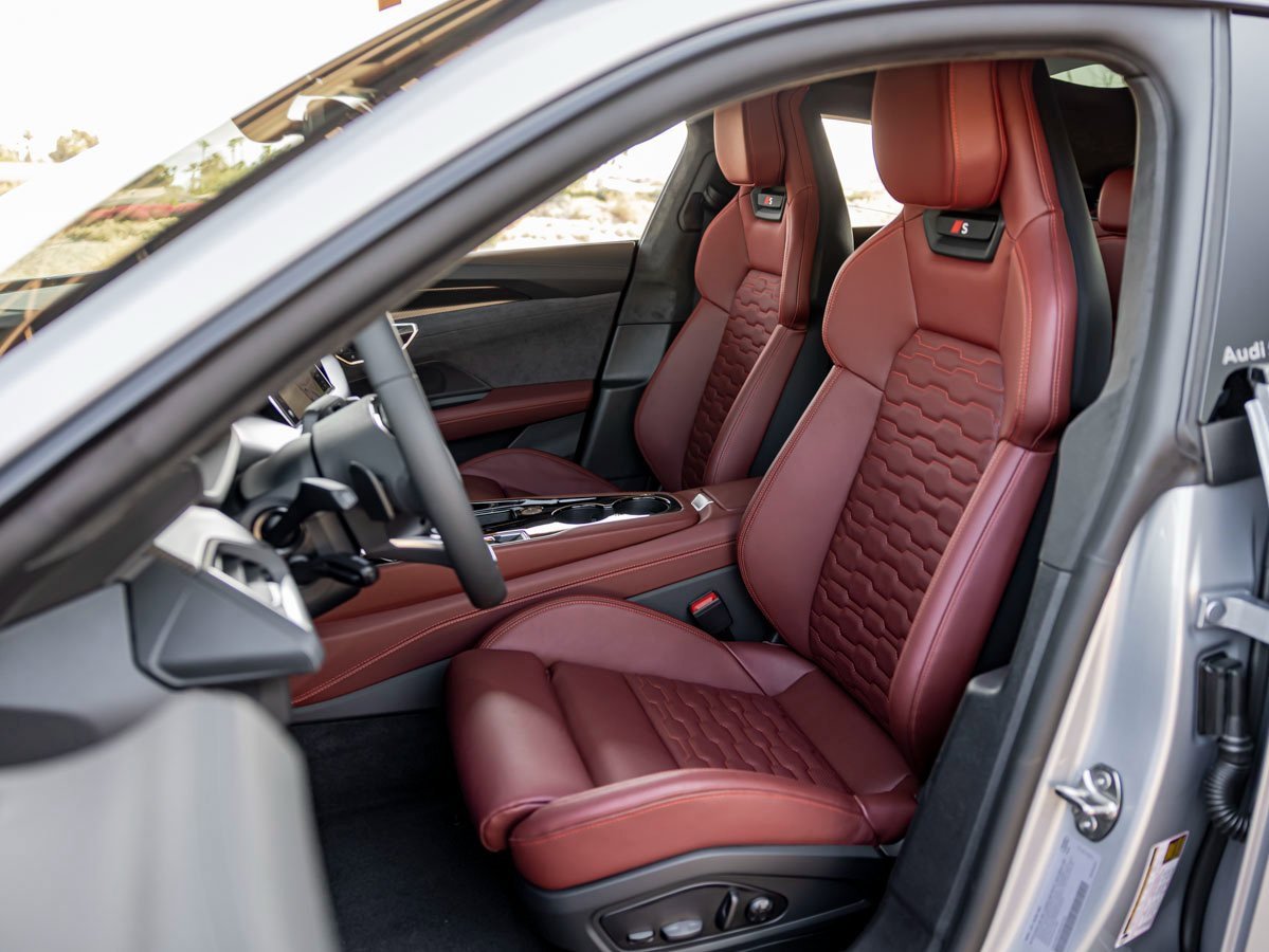 New 2025 Audi S e-tron GT Prestige image 12