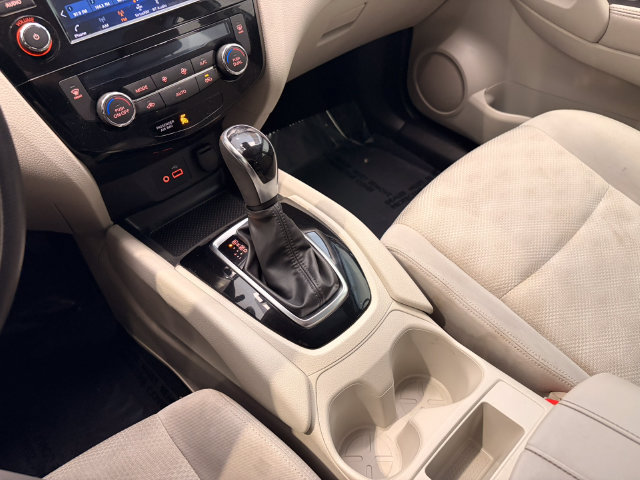 Used 2019 Nissan Rogue Sport SV AWD/4WD image 24