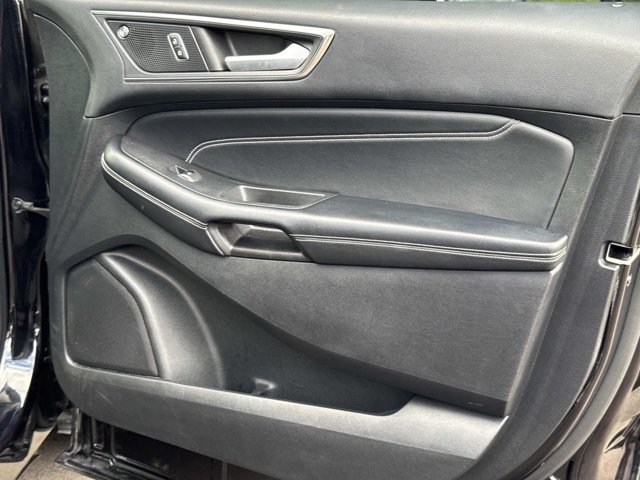 Used 2022 Ford Edge Titanium AWD/4WD image 14