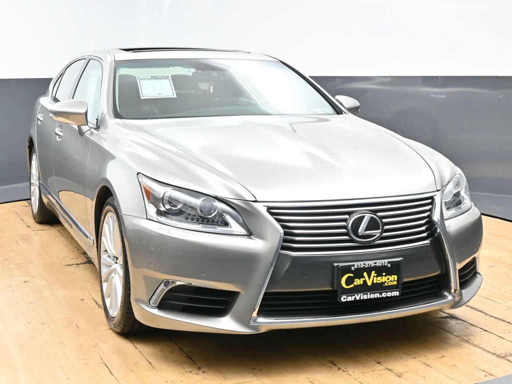 Used 2017 Lexus LS 460 AWD image 4