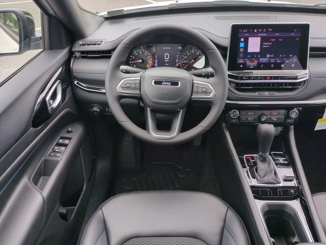 New 2026 Jeep Compass Latitude image 16
