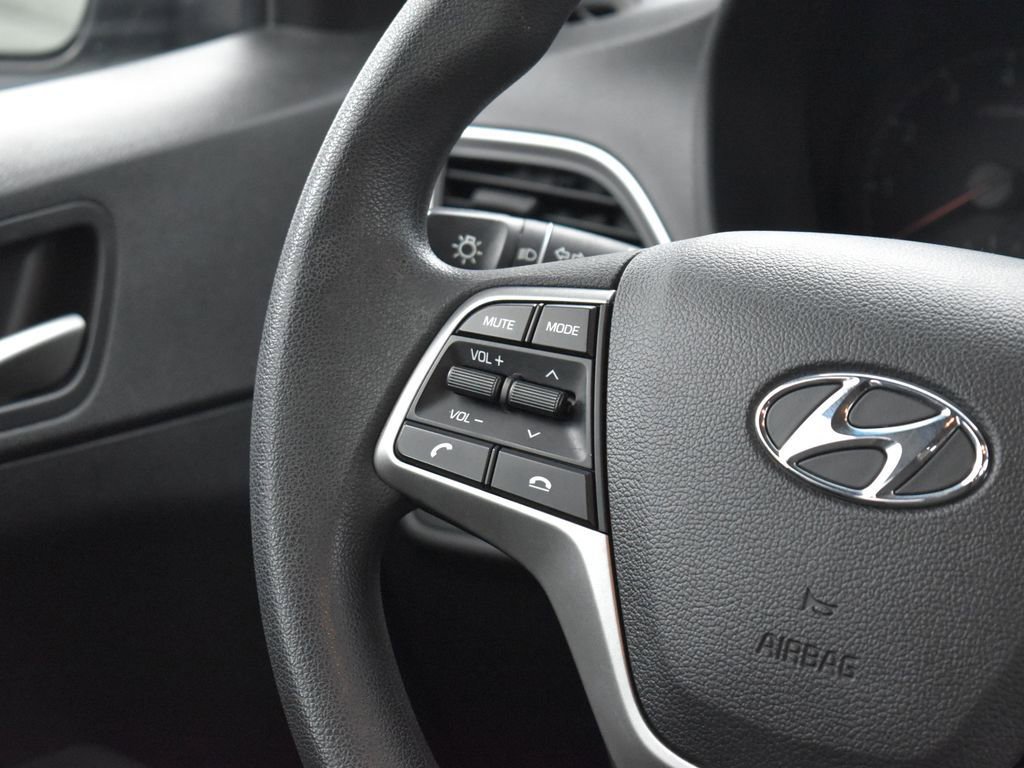 Used 2022 Hyundai Accent SE image 19