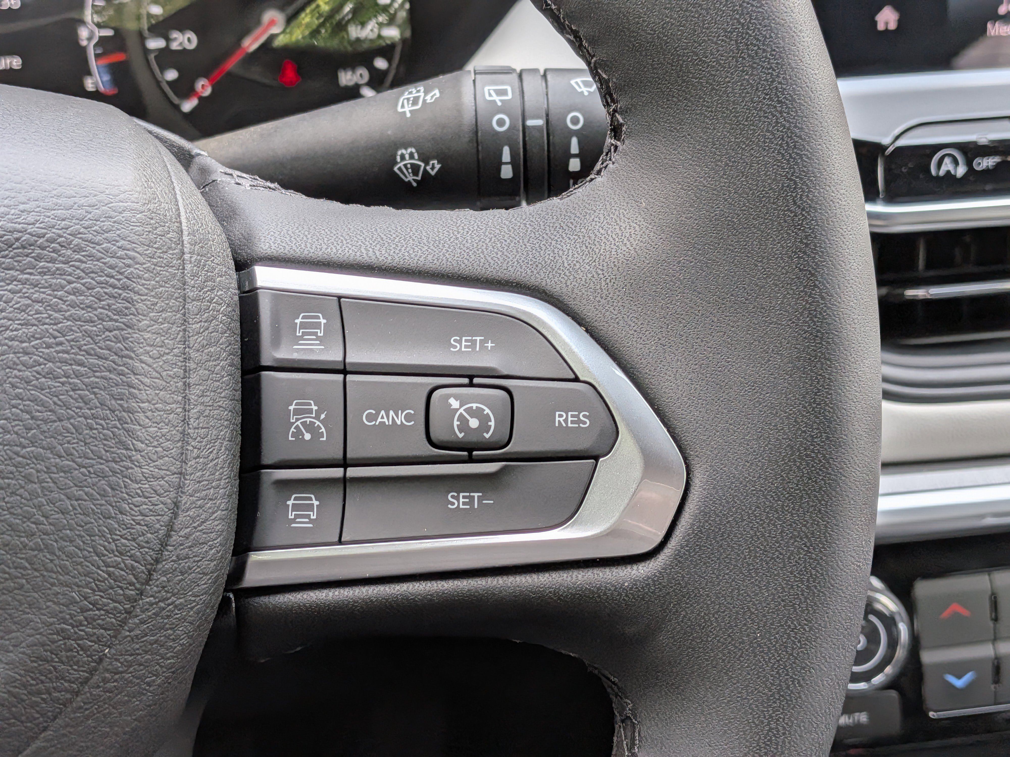 Used 2026 Jeep Compass Limited AWD/4WD image 23