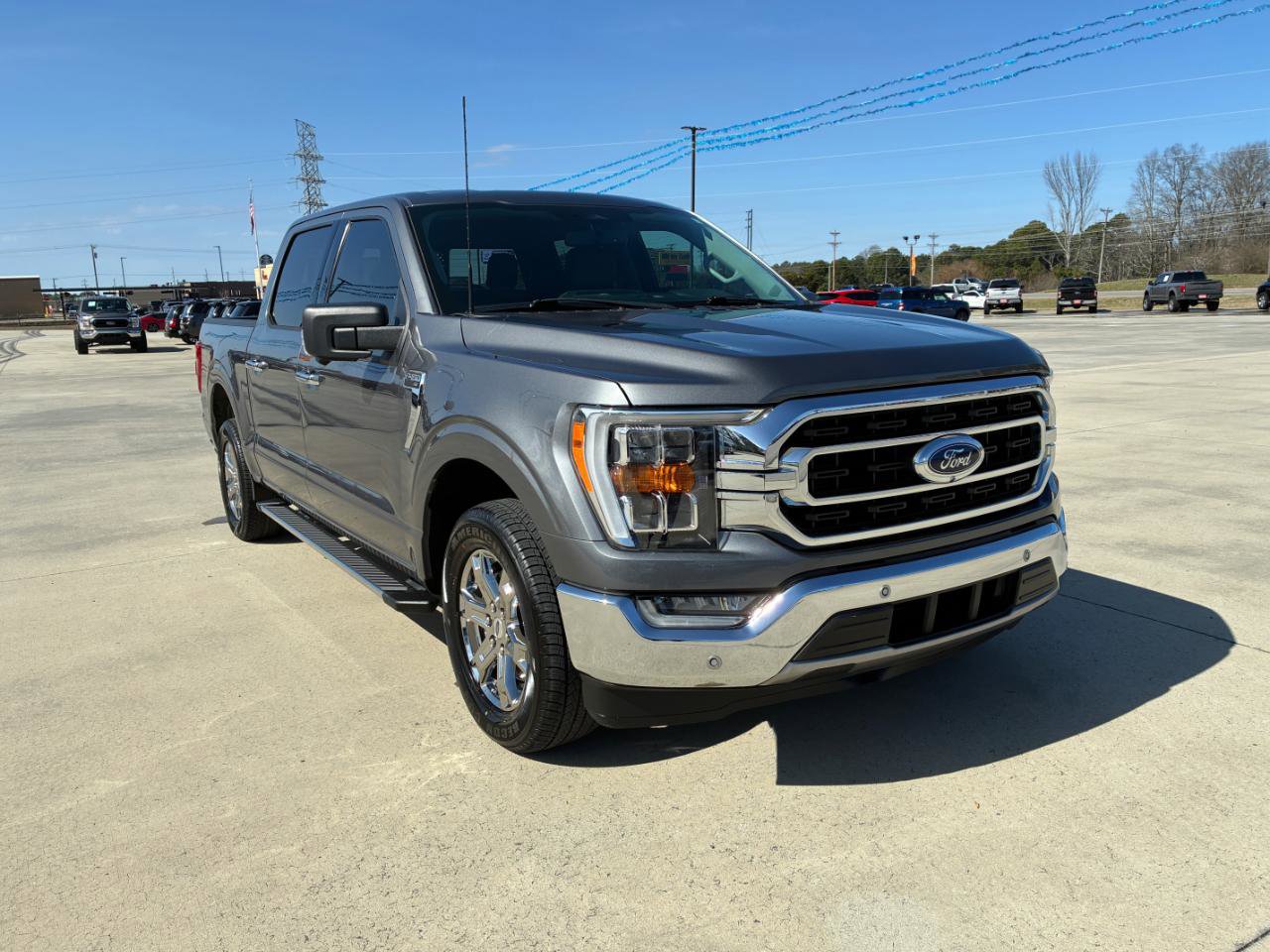 Used 2021 Ford F150 XLT w/ Equipment Group 302A High RWD image 4