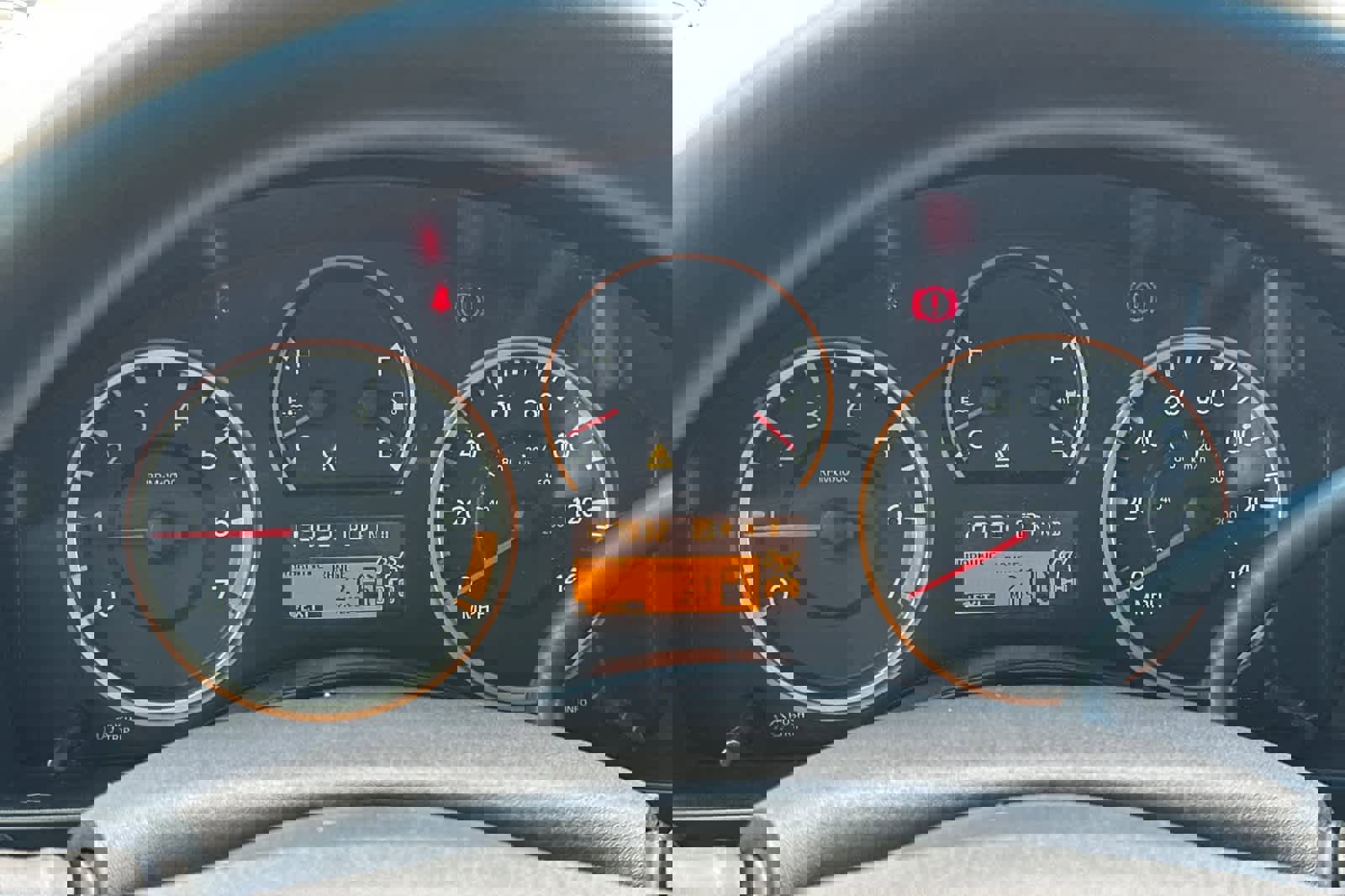 Used 2014 Nissan Titan S AWD/4WD image 21