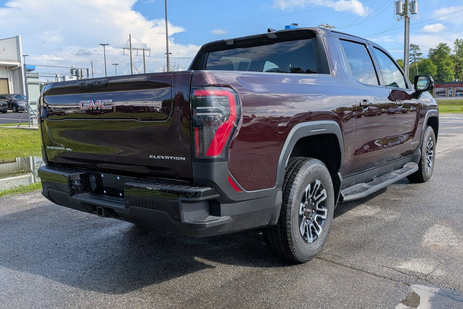 Used 2026 GMC Sierra EV Elevation AWD/4WD image 7