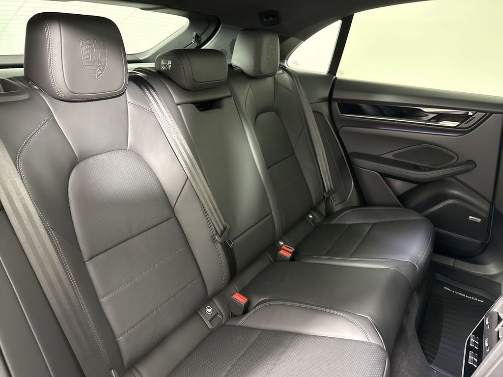 New 2026 Porsche Macan 4 Electric AWD/4WD image 24