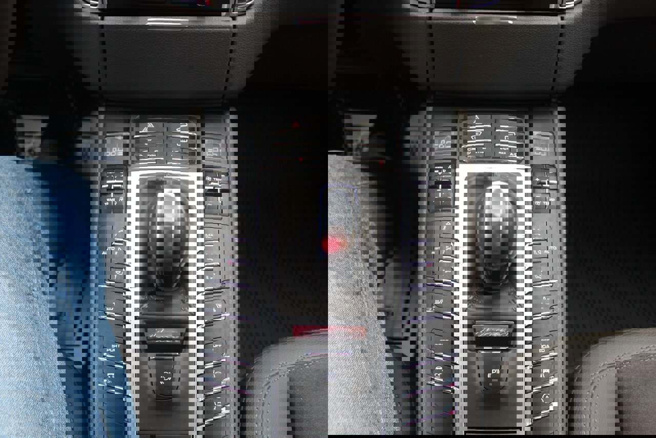 Used 2017 Porsche Macan image 8