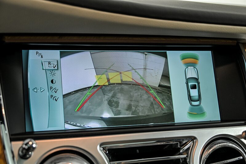 Used 2017 Rolls-Royce Wraith RWD image 28
