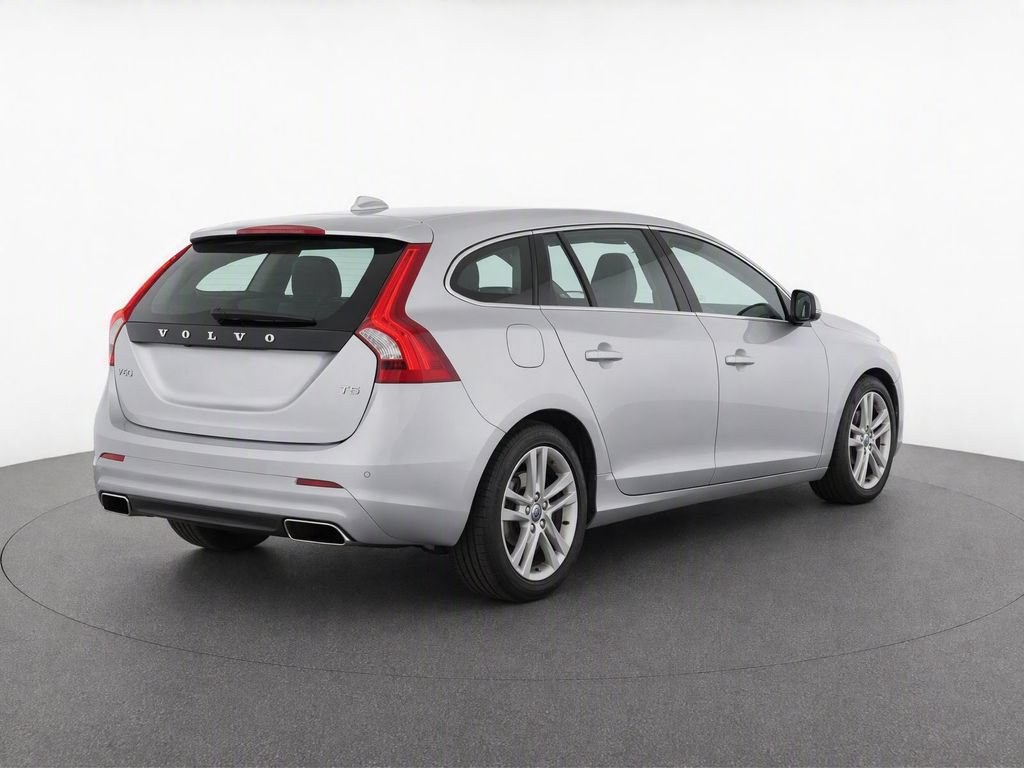 Used 2015 Volvo V60 T5 Premier FWD image 4