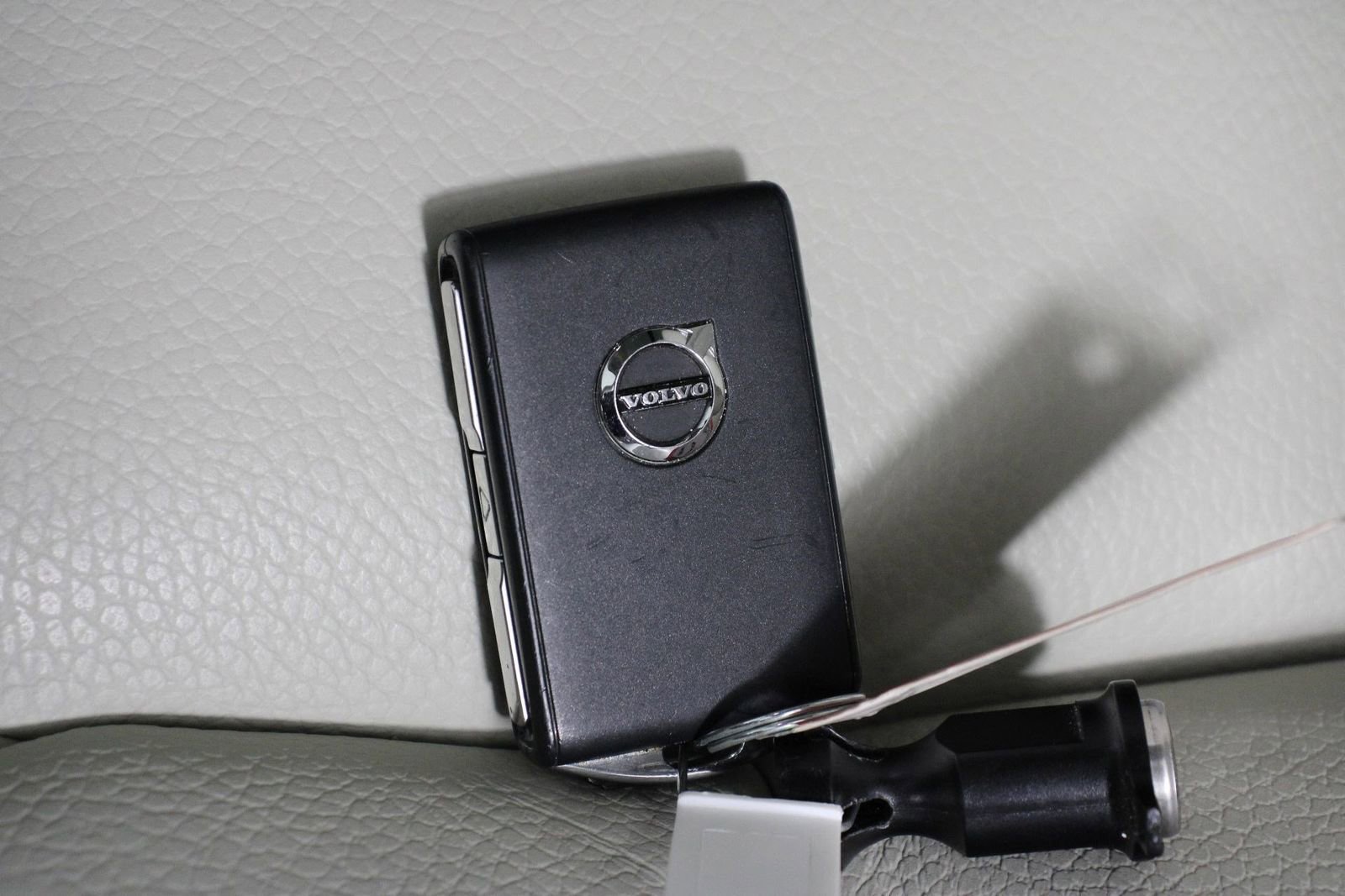 Certified 2024 Volvo XC90 T8 Plus w/ Protection Package Premier image 33