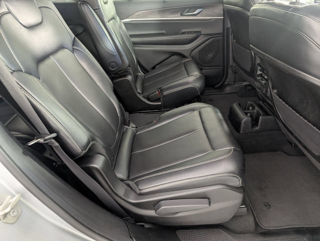 Certified 2024 Jeep Grand Cherokee L Limited w/ Luxury Tech Group II AWD/4WD image 33