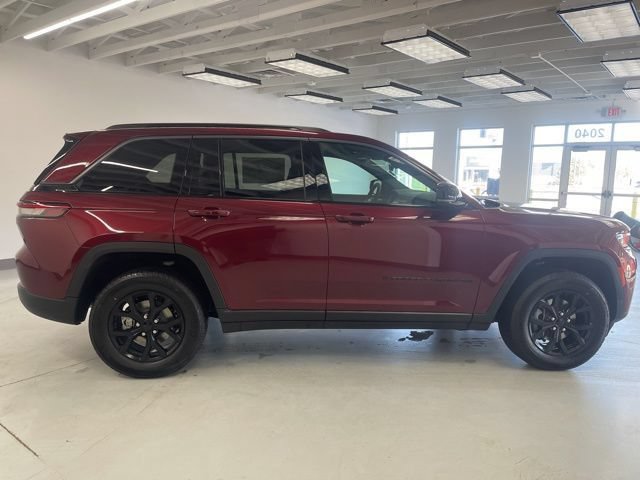 New 2026 Jeep Grand Cherokee Altitude AWD/4WD image 9