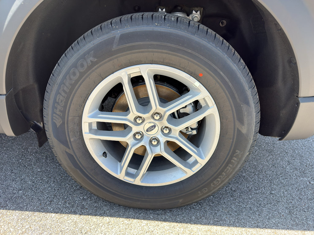 New 2026 Ford Explorer Active RWD image 27