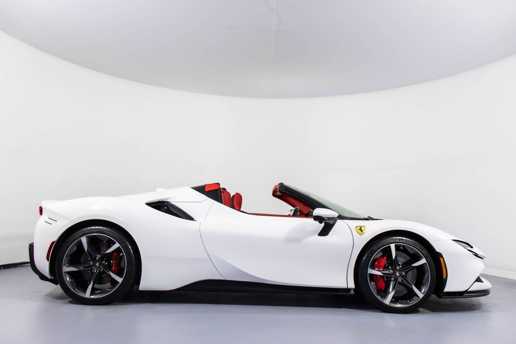Certified 2025 Ferrari SF90 Spider AWD/4WD image 3