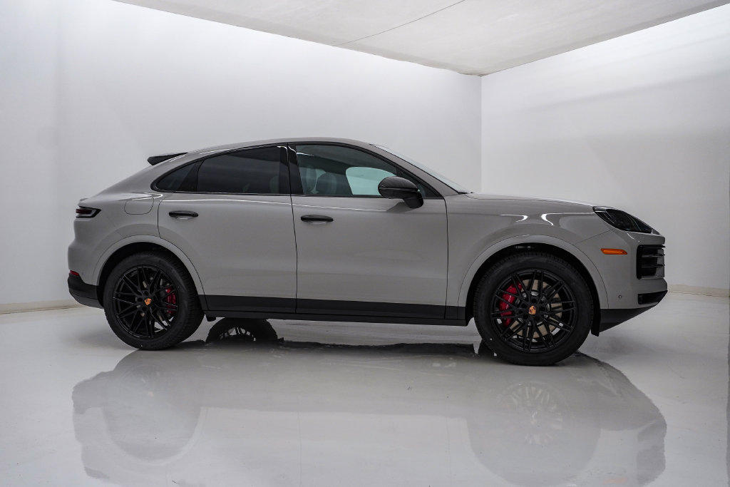 New 2026 Porsche Cayenne S AWD/4WD image 9