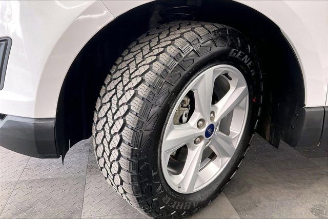 Used 2016 Ford Edge SE FWD image 33