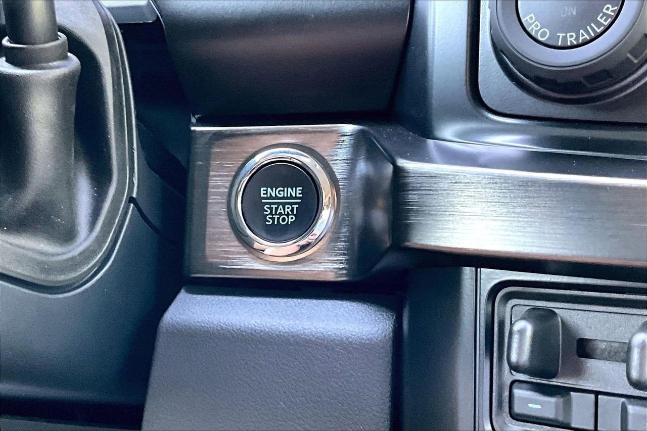 Used 2024 Ford F350 Lariat w/ Lariat Ultimate Package image 28