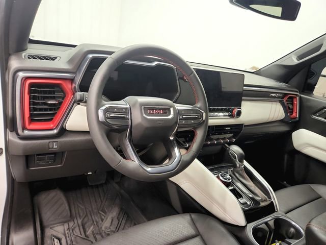 Used 2024 GMC Canyon AT4X image 17