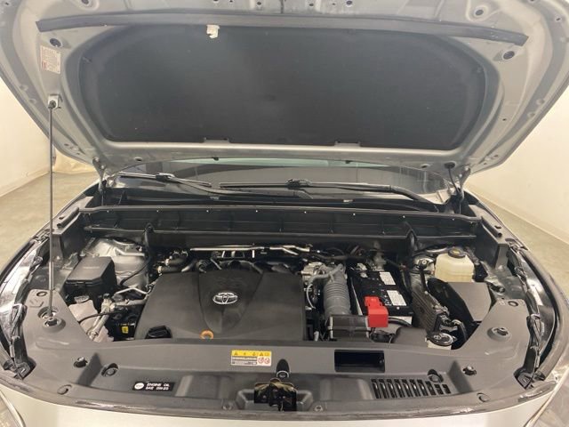 Used 2022 Toyota Highlander XLE image 31
