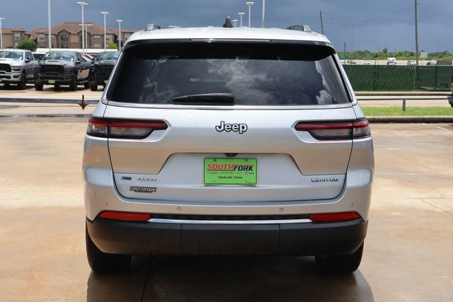 Used 2022 Jeep Grand Cherokee L Limited AWD/4WD image 5