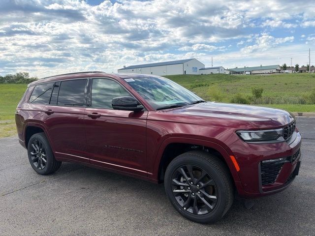 New 2026 Jeep Grand Cherokee L Limited AWD/4WD image 3