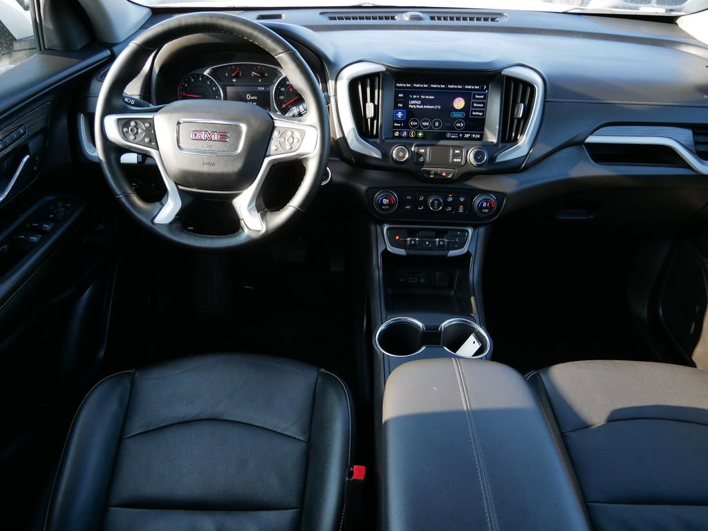 Used 2024 GMC Terrain SLT image 14