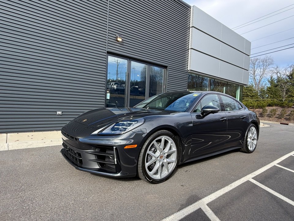 New 2026 Porsche Panamera image 1