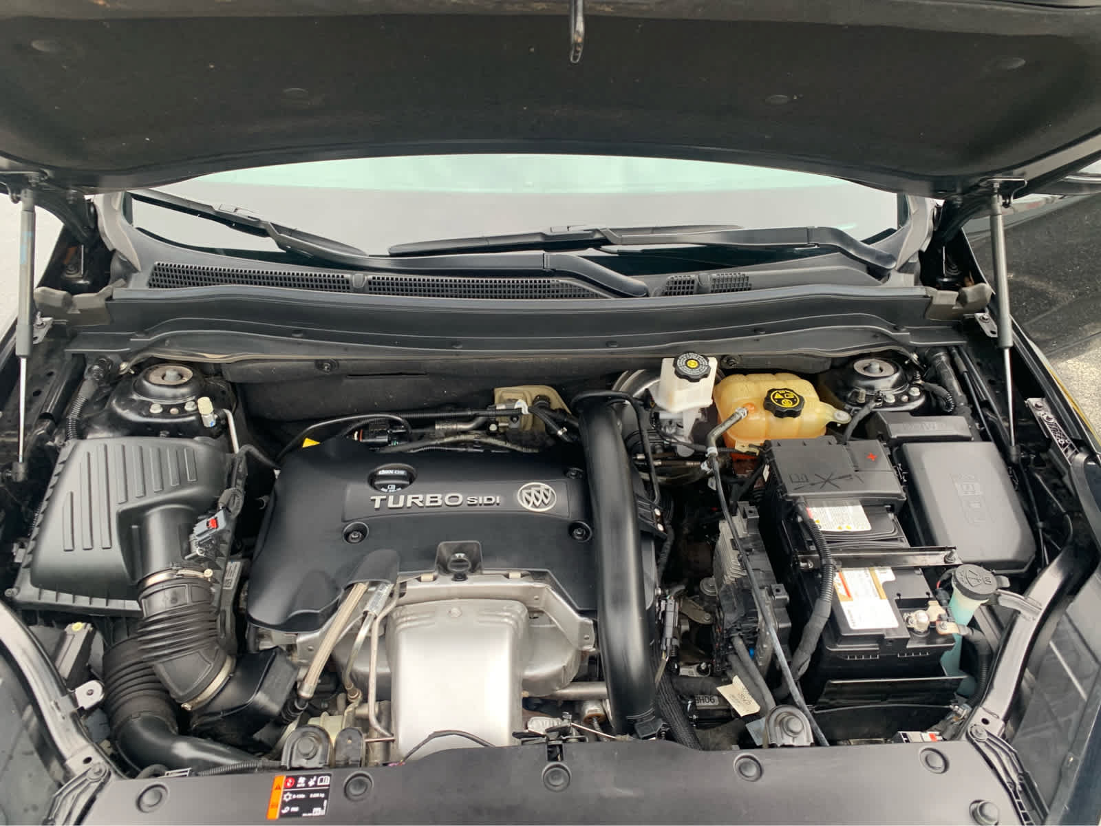 Used 2020 Buick Envision Premium AWD/4WD image 9