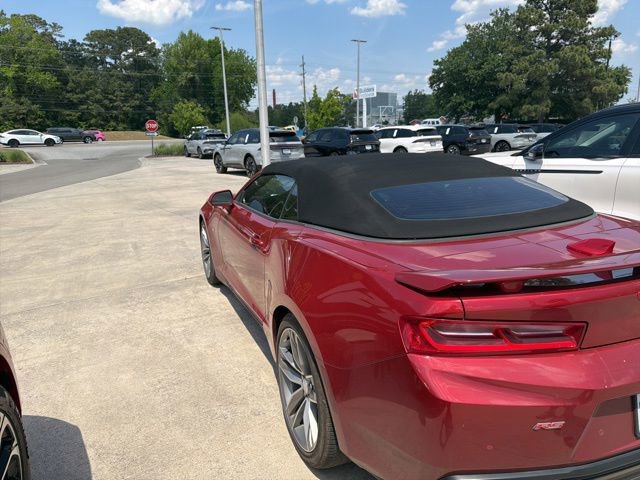 Used 2017 Chevrolet Camaro LT RWD image 4