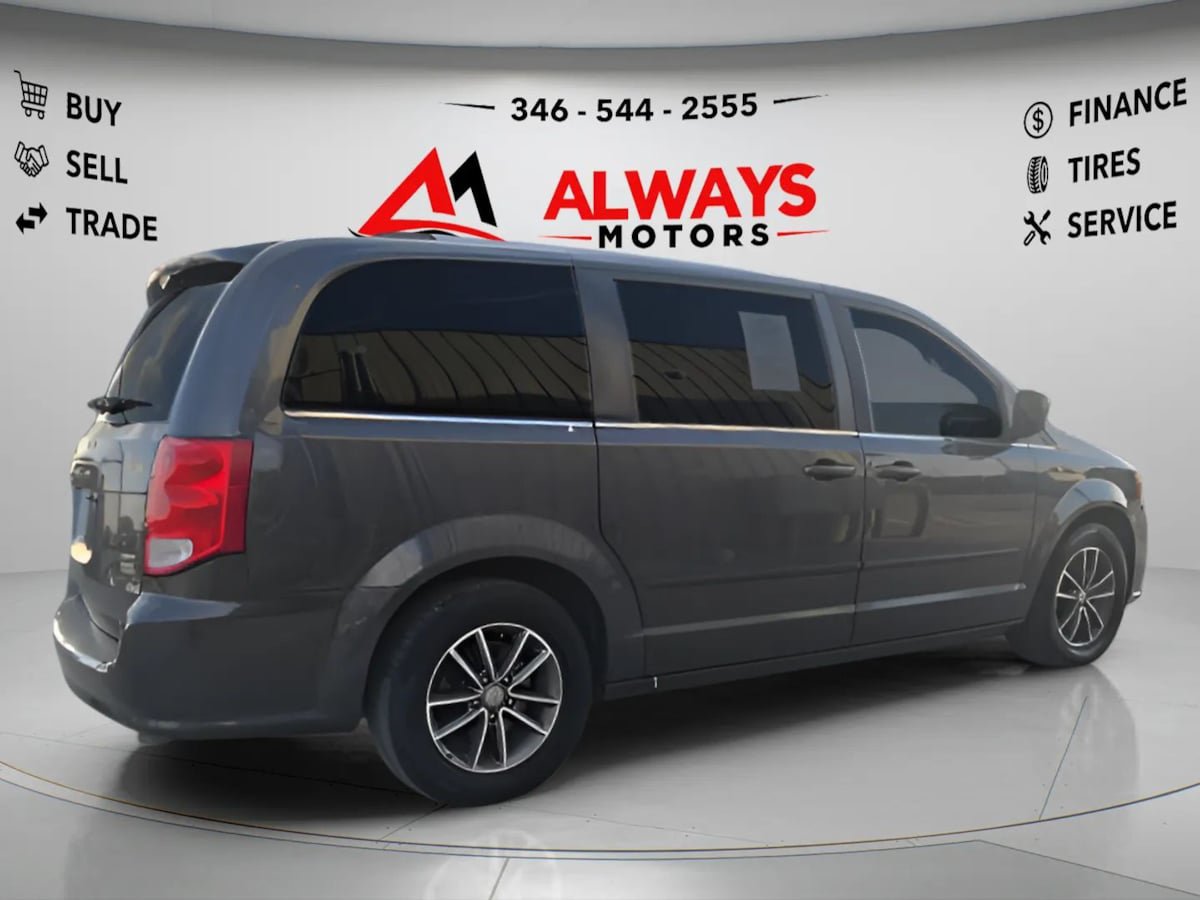 Used 2017 Dodge Grand Caravan SXT FWD image 10