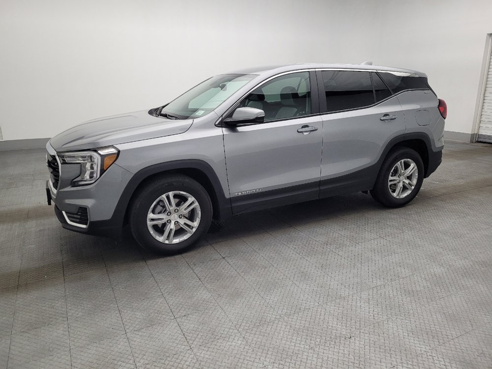 Used 2024 GMC Terrain SLE w/ Fleet Convenience Package image 2