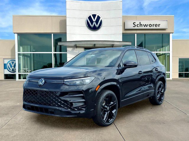 New 2026 Volkswagen Tiguan SE R-Line AWD/4WD image 2