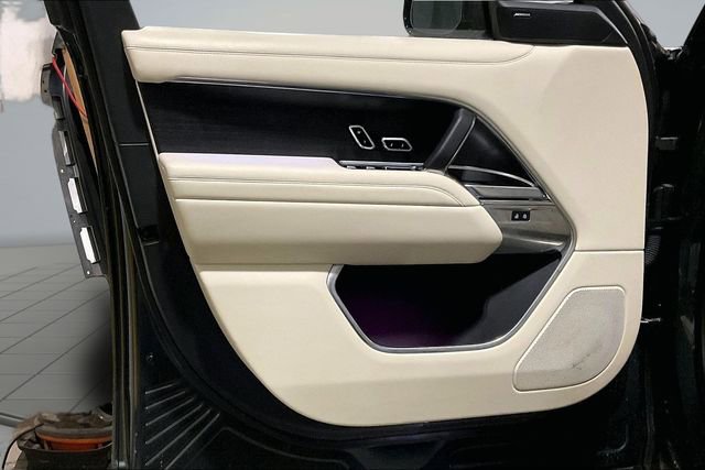 Used 2023 Land Rover Range Rover SE image 23