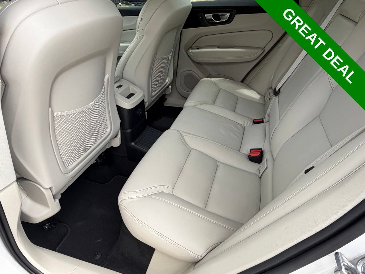 Used 2022 Volvo XC60 T8 Inscription AWD/4WD image 30