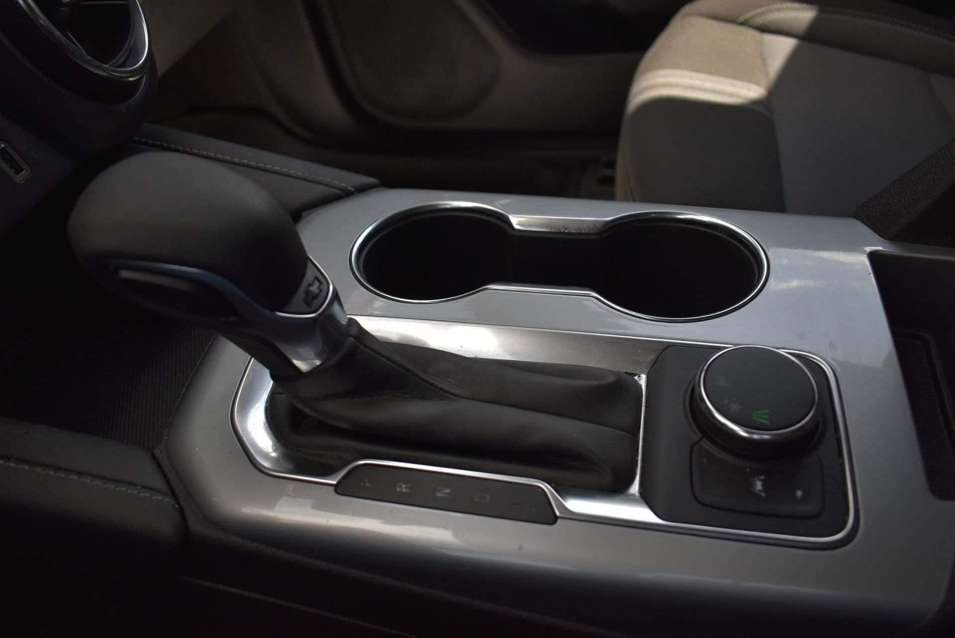 Used 2024 Chevrolet Blazer LT w/ Midnight/Sport Edition FWD image 30