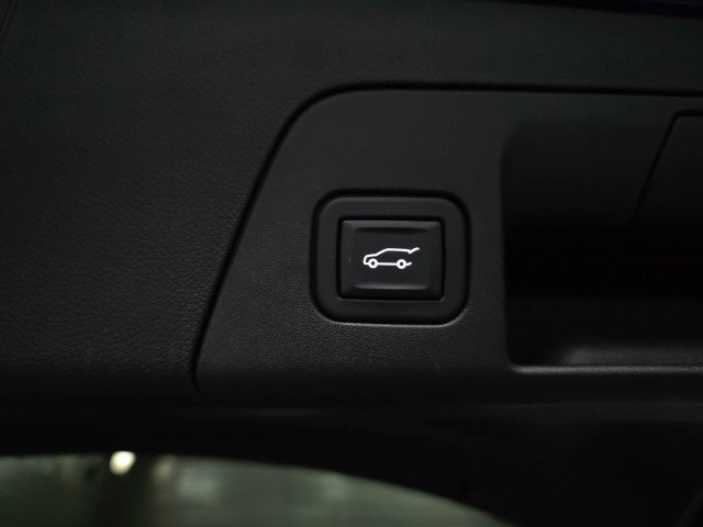 Used 2023 Buick Envision Avenir image 43